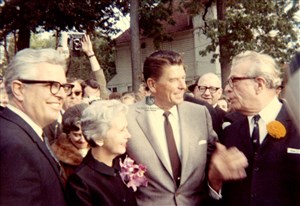 Image description is not available for 1967.016